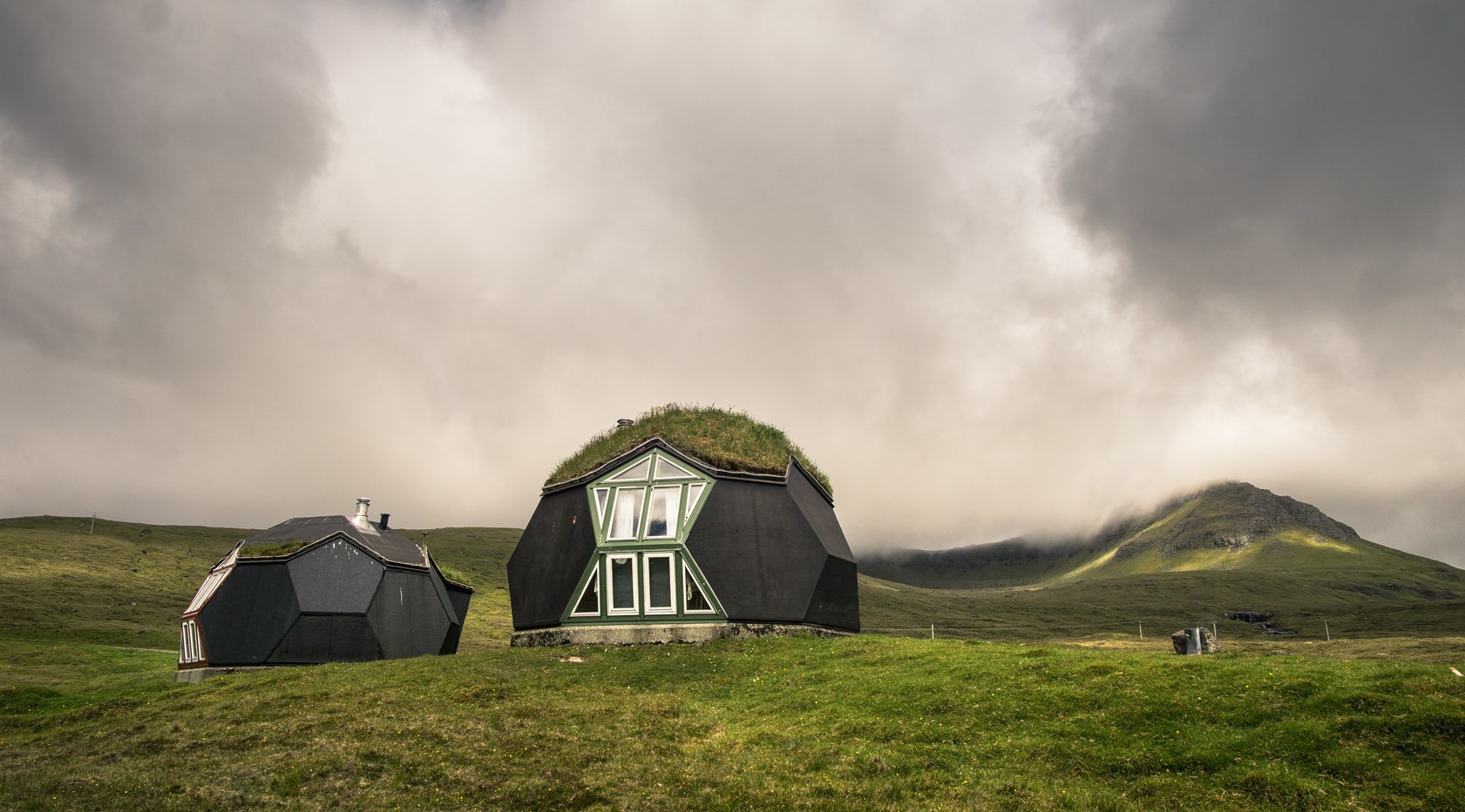 Kvivik sphere houses